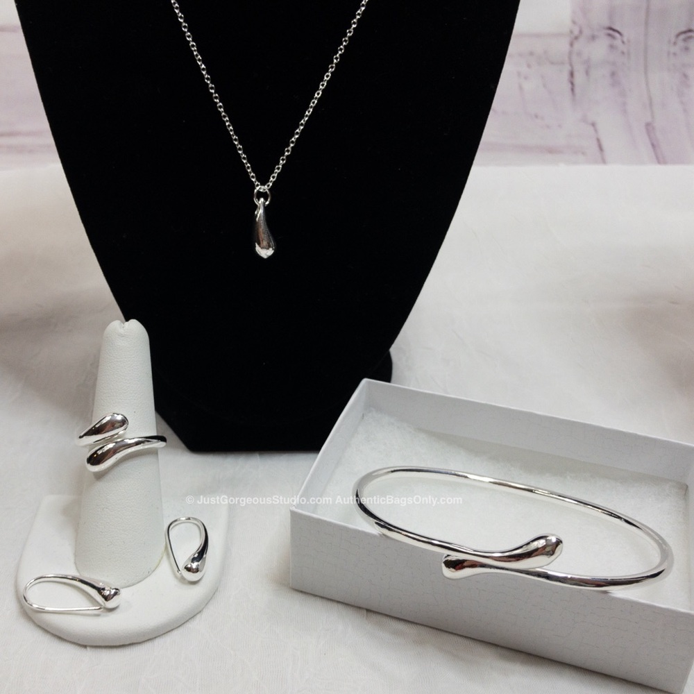 4PIECE Silver Plated Matching Teardrop Jewelry Set - Picture 3 of 5